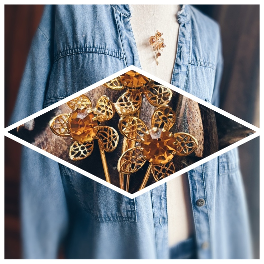 1950s Retro Five-Flower Brooch | Topaz Rhinestone & Gold Tone - Picture 6 of 8